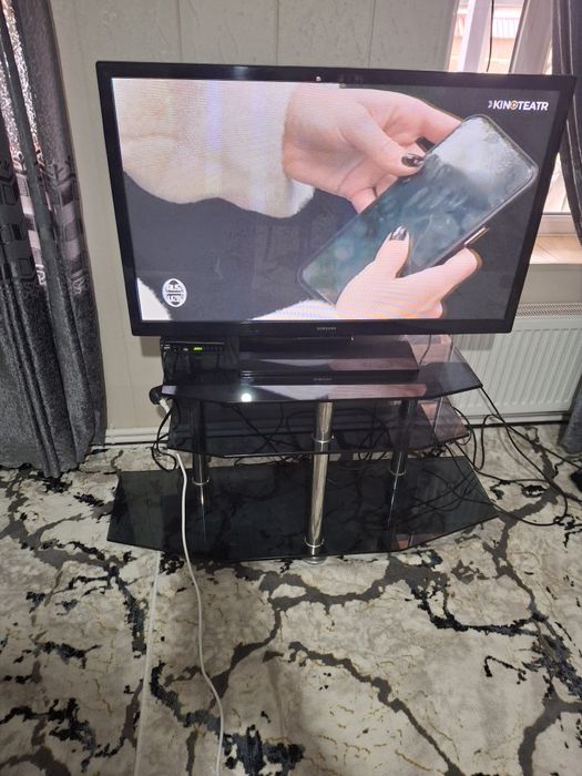 Samsung телевизор сотилади