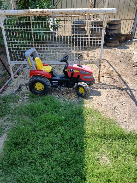 Tractor copii,stare bună. Limita de greutatea 60-70 kg,poate mai mult.