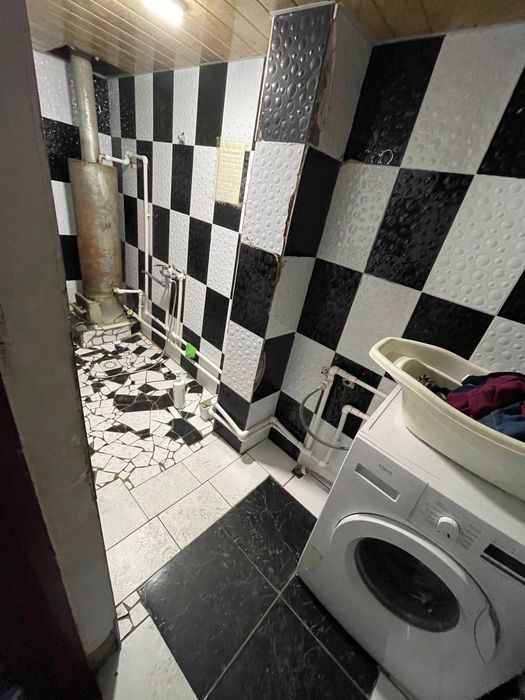 Ховли сотилади АРК томонда