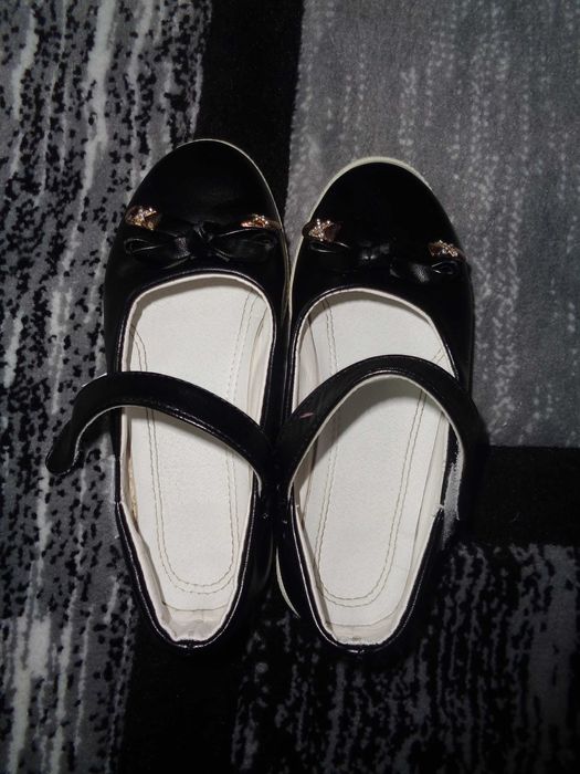 Vand pantofi fetita 4.