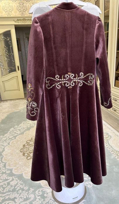 Продаю бешпент и платья