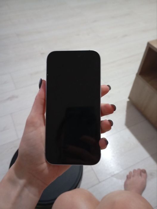 Продаю iPhone 15, 128 GB