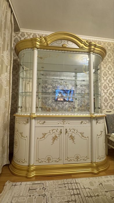 Мебель для гостиной сервант