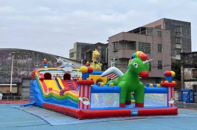 Batut 14x7 bolalar quvonchi va tayyor biznes