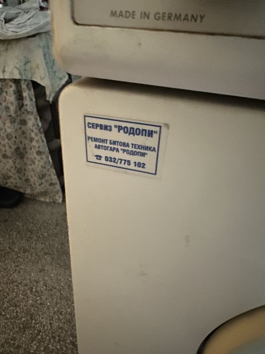 Продавам пералня AEG