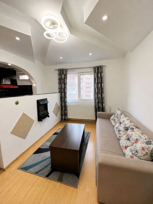 Apartament 2 camere  de închiriat aproape de Facultatea de Drept