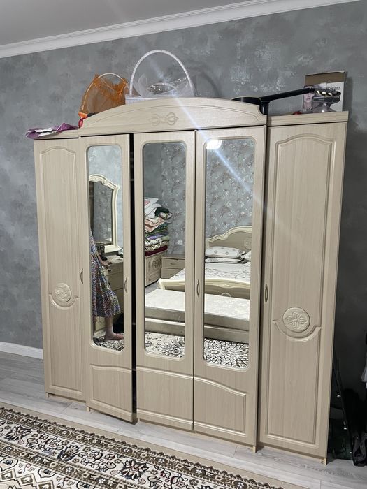 Спальный гарнитур