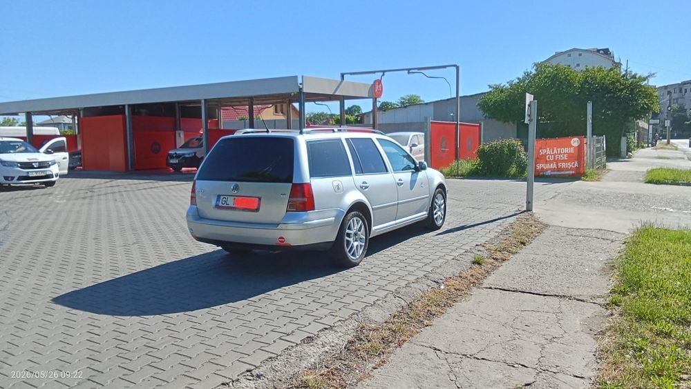 VOLKSWAGEN Golf 2004