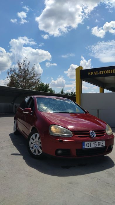 Vând golf 5 2.0 diesel