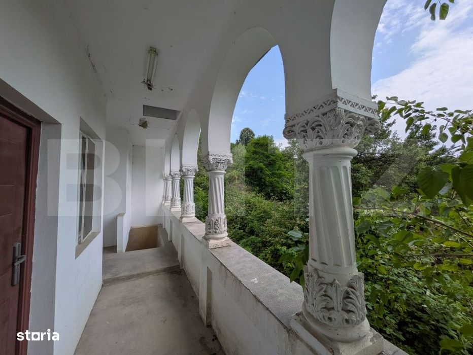 Cladire P+1 cu 9 camere si Terasa Spectaculoasa, Ideala pentru Pensiun