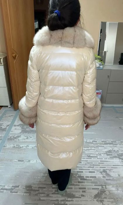 Продам пуховик женский