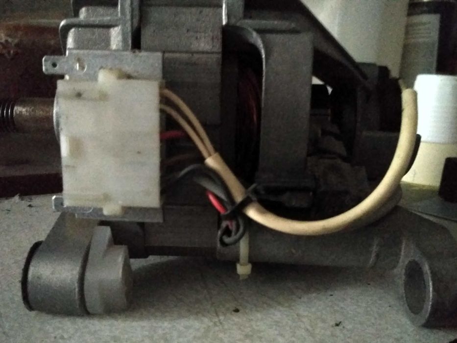 Электро мотор стиральной машины