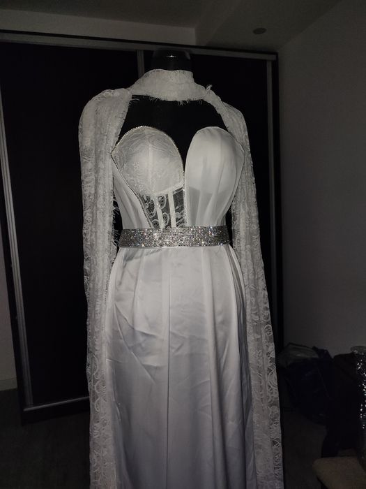 De vânzare rochie de mireasă