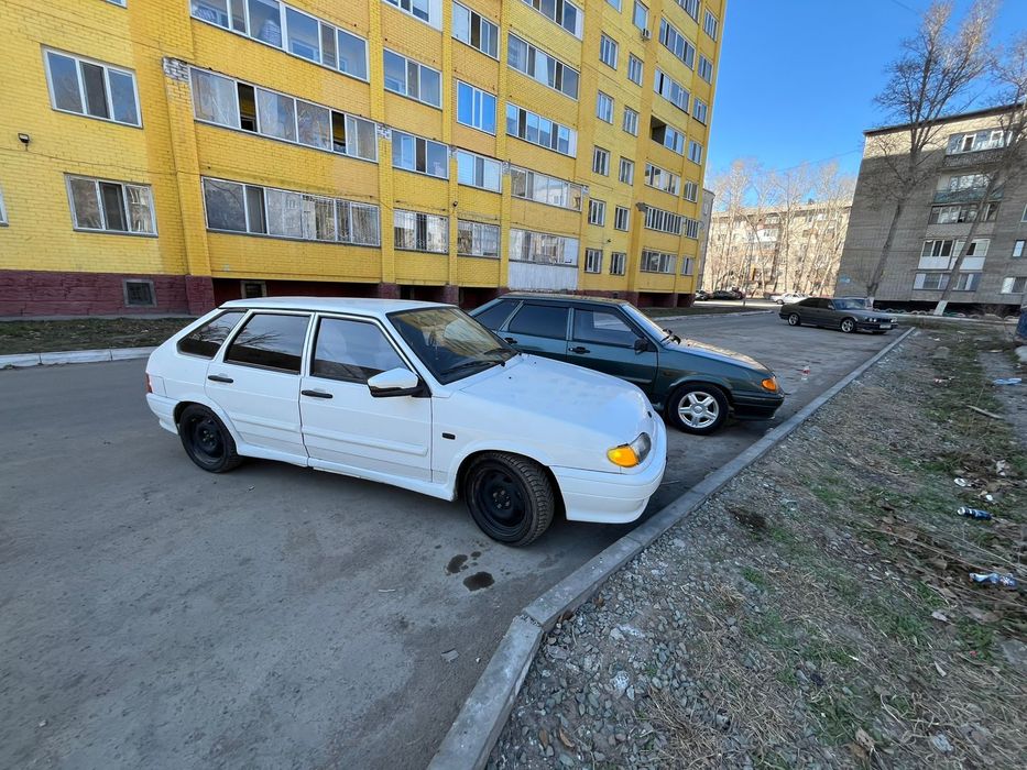 Продам 2 машины ваз 2114