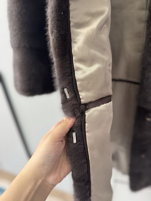 Продам норковую шубу