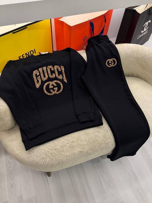 Дамски екипи нови