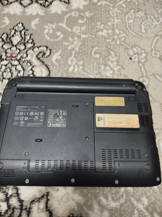 Нетбук запчастга сотилади