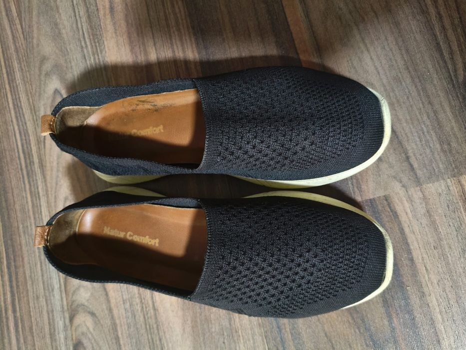 Продам женские мокасины