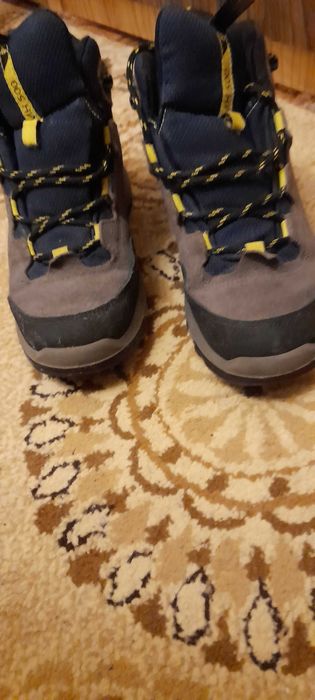 ДЕТСКИ БОТУШИ ВОДОУСТОЙЧИВИ за планински преходи и туризън