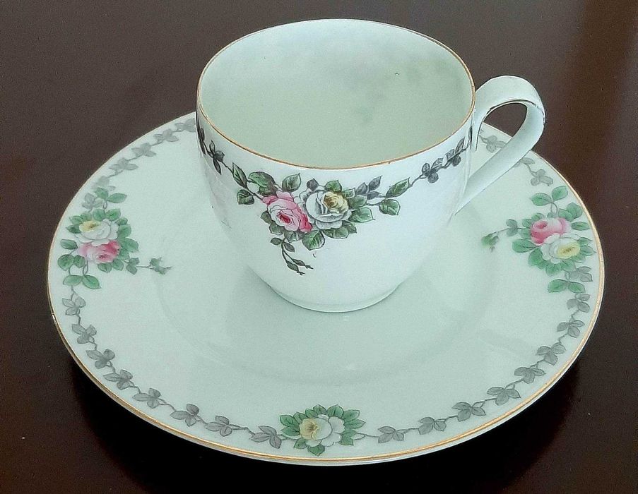 Сет от 4 чаши за кафе от фин порцелан