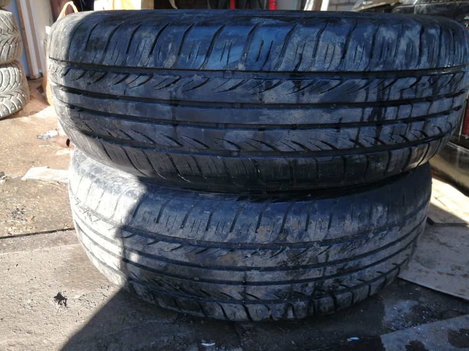 Продам 2 летние резины на 15