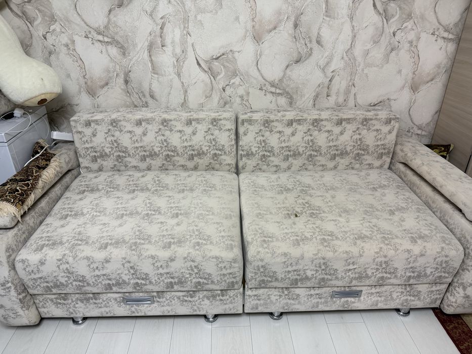 Продам диван б/у в хорошем состоянии