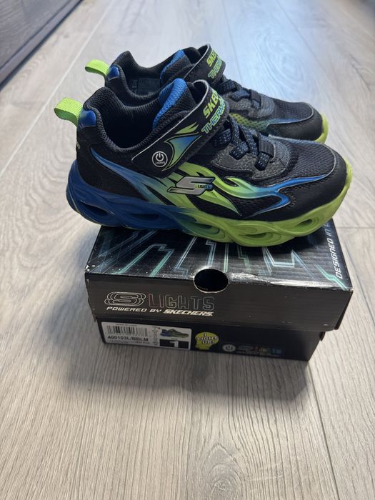 Детски светещи маратонки Скечърс