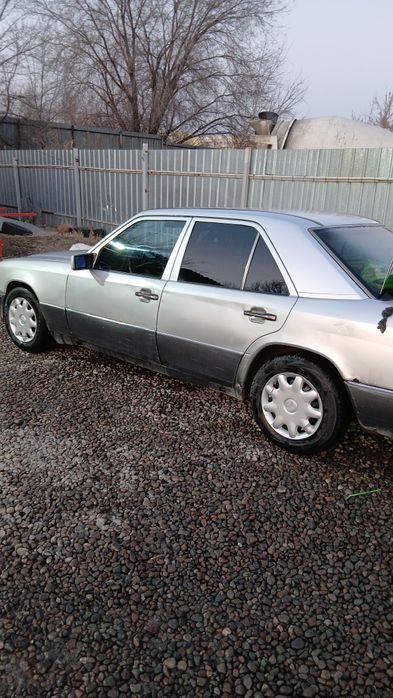 Мерседес w124 срочно продаю