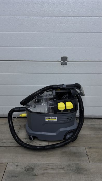 Inchiriez aparat injectie extractie KARCHER Puzzi 8/1 – Curățare Canapele, Covoare & Tapițerii | 100 Lei/zi