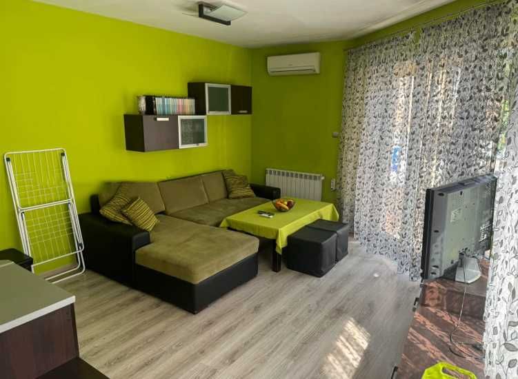 Дава се под наем Двустаен апартамент в София, Център - 65 кв.м за 597.21 € - Снимка #1