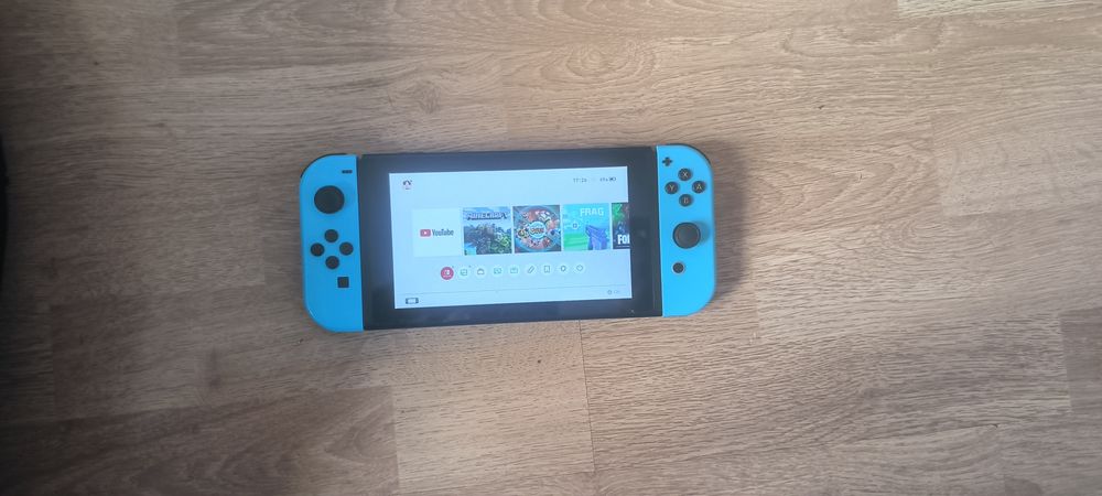 Nintendo switch + minecraft + husa