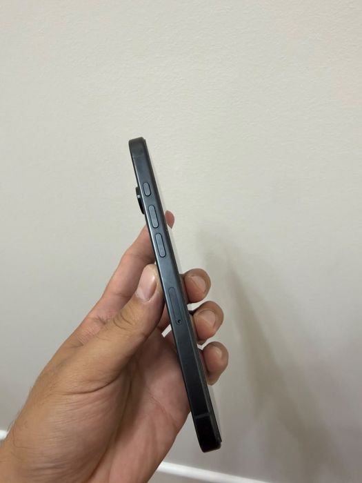 Продам Iphone 16 Pro , sim+Esim