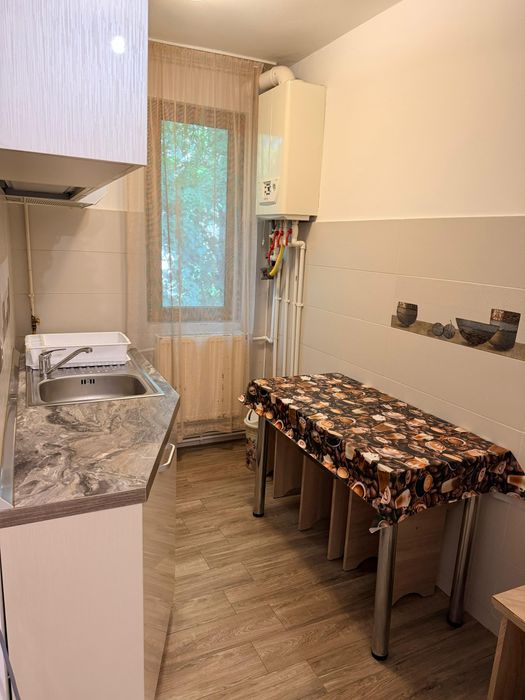 Închiriez apartament 2 camere micro 19