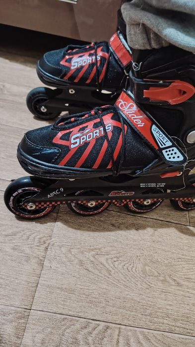 Продам  Роликовые коньки