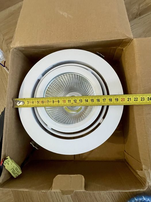 Spoturi led  si proiectoare profesionale Ledova