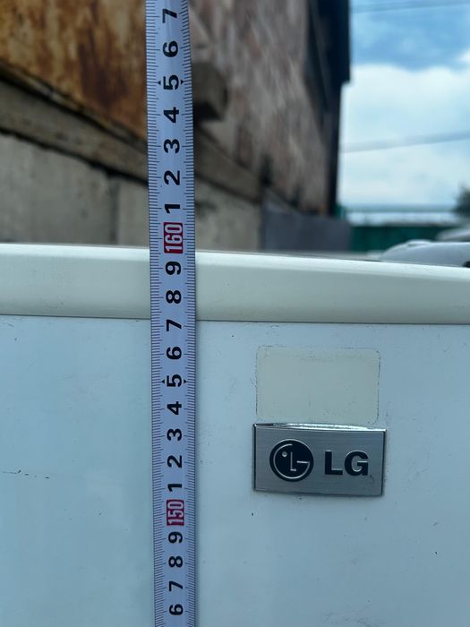 Продам Холодильник LG