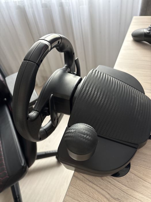 Volan de gaming Nitho Drive Pro V200 (schimbator de viteze+pedale+padele la volan) folosit foarte puțin