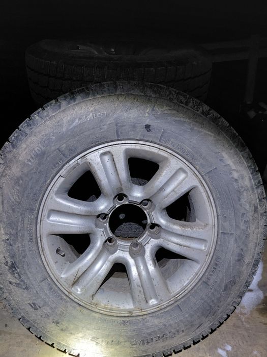 Продам Зимние балоны с дисками