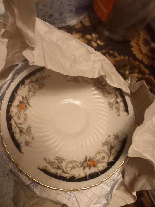 Чинни идишлар сотилади