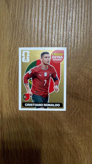 Extra sticker Messi, Ronaldo  gold