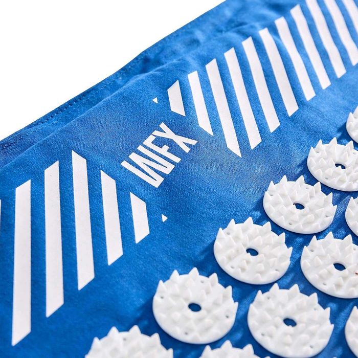 Постелка за акупресура, включително възглавница и чанта за носене