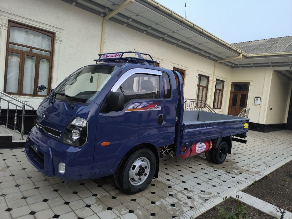 2012йил 1.200лик Киа бонго идеал состаянада сотилади.