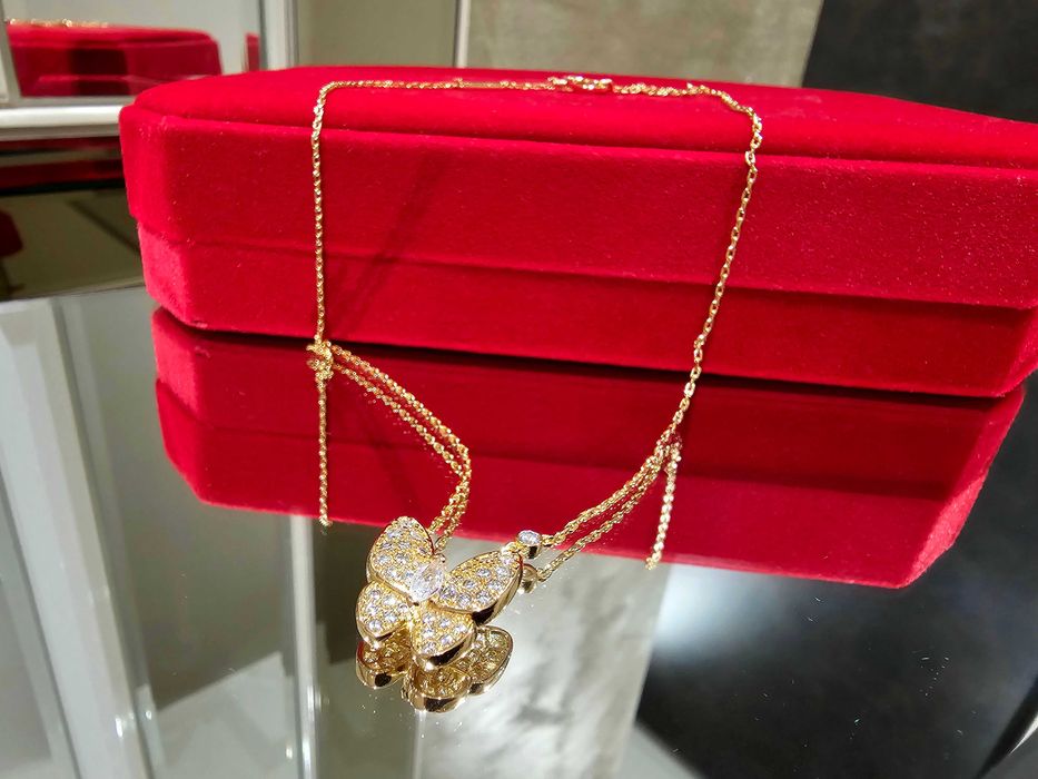Van Cleef & Arpels VCA Rose Gold Diamond Two Butterfly Дамско Колие