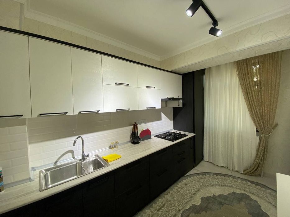 Квартира сотилади