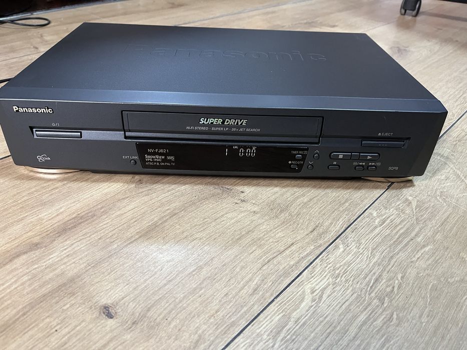Videorecorder Panasonic seria NV FJ621