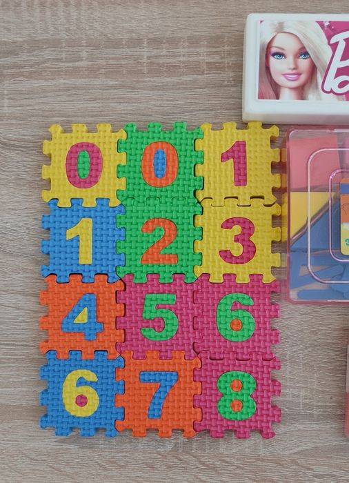 Счетные материалы домино, игрушки и пазл