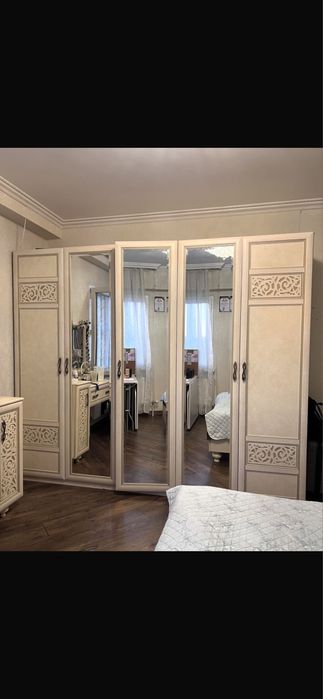 Продам спальный гарнитур, Россия