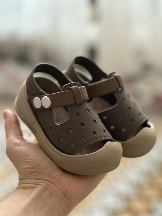 Детская обувь новая