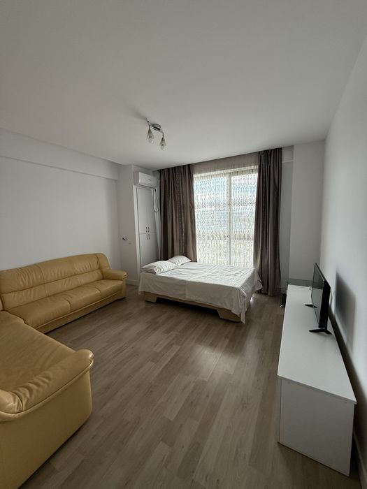 Garsoniera Studio de inchiriat Mamaia 10 min de universitatea Ovidius