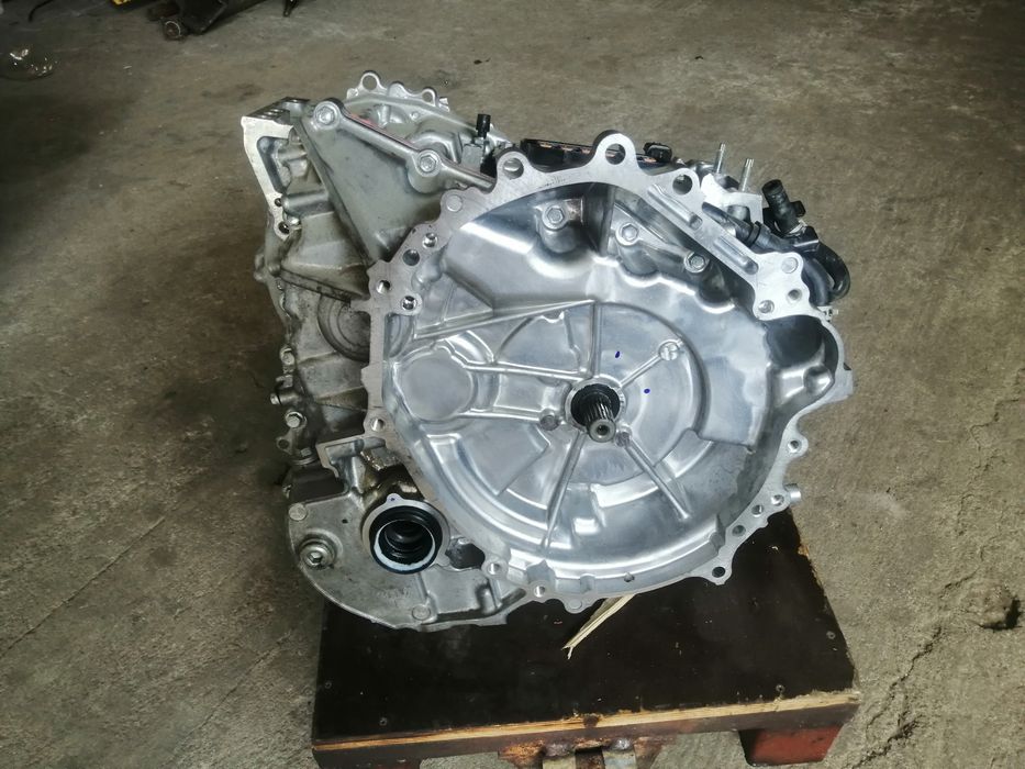 Скорости за тойота ярис IV хибрид